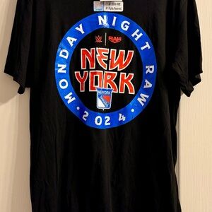 WWE RAW New York Rangers NHL Event Black Short Sleeve Shirt MSG Authentic Rare